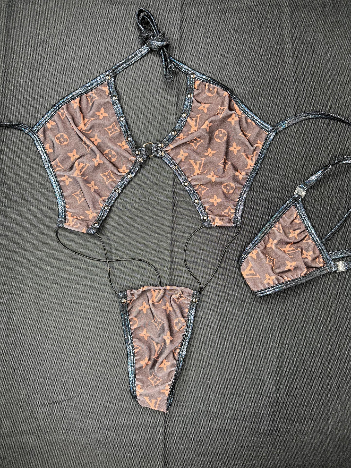 Brown/Metallic Black Slingshot Outfit