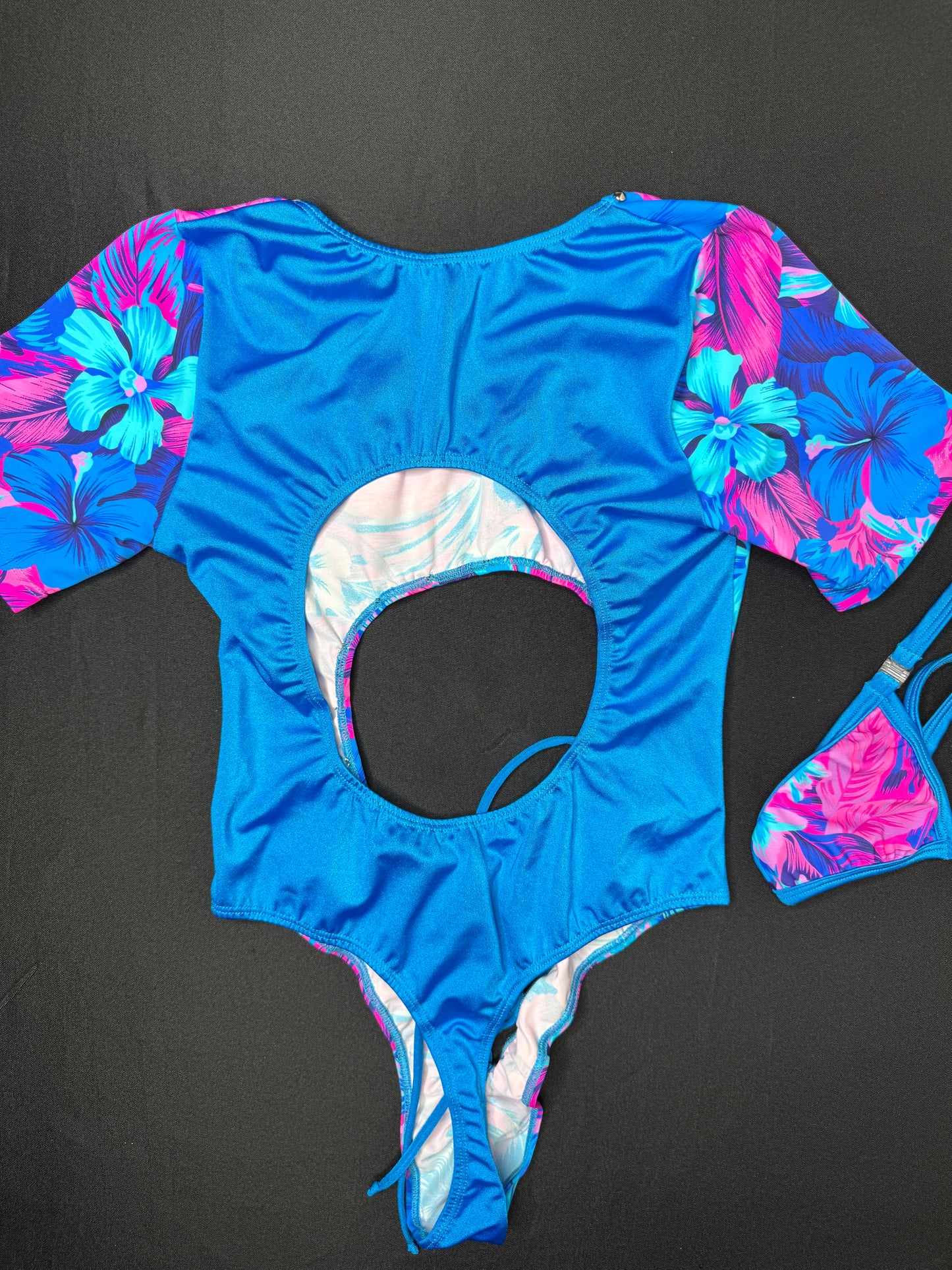 Flower Print/Blue Spandex Short Sleeve One-Piece Leotard Lingerie Outfit