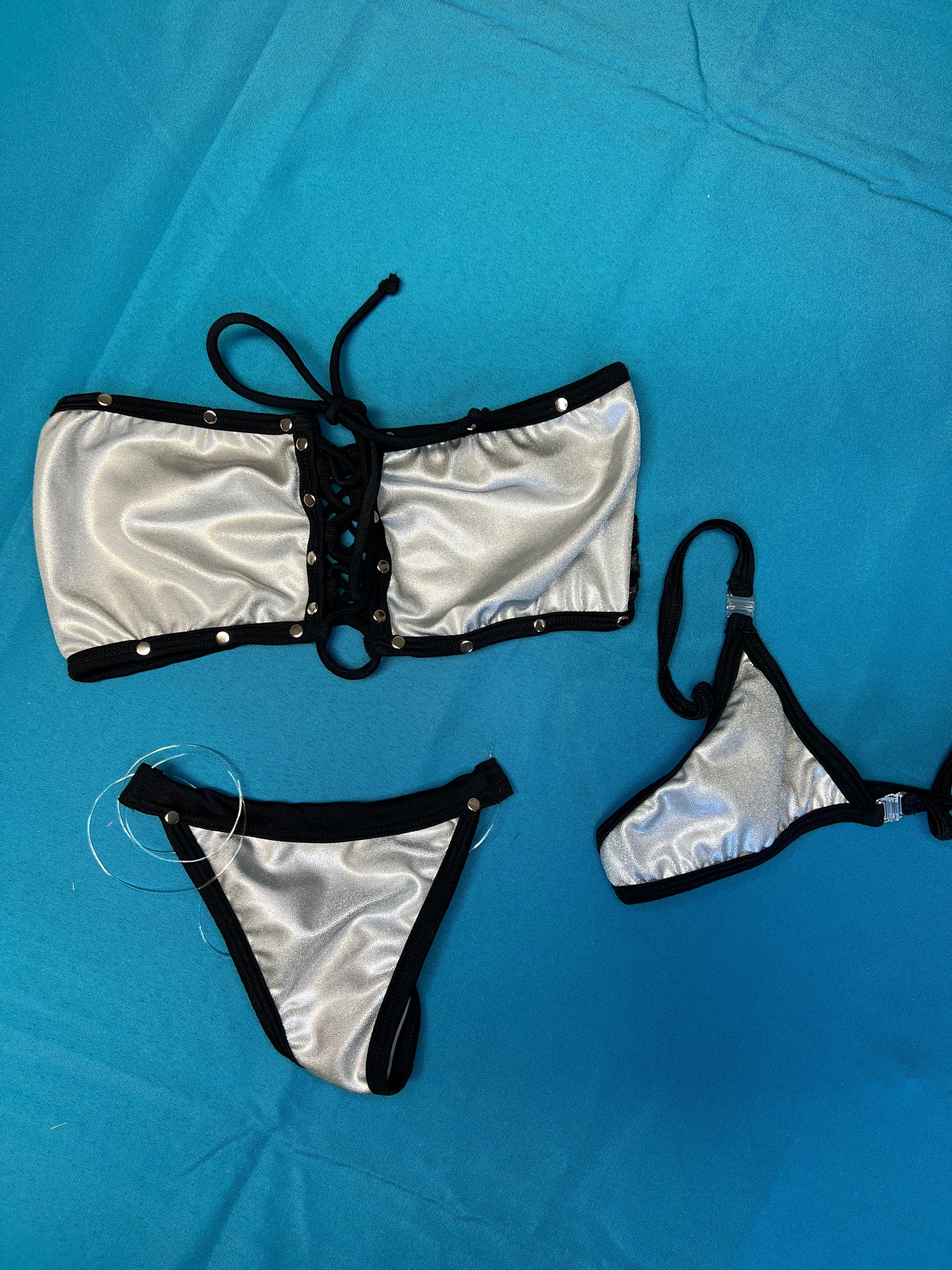 Two-Piece Bikini Mat Chrome/Black Stretch Fabric Tube Top
