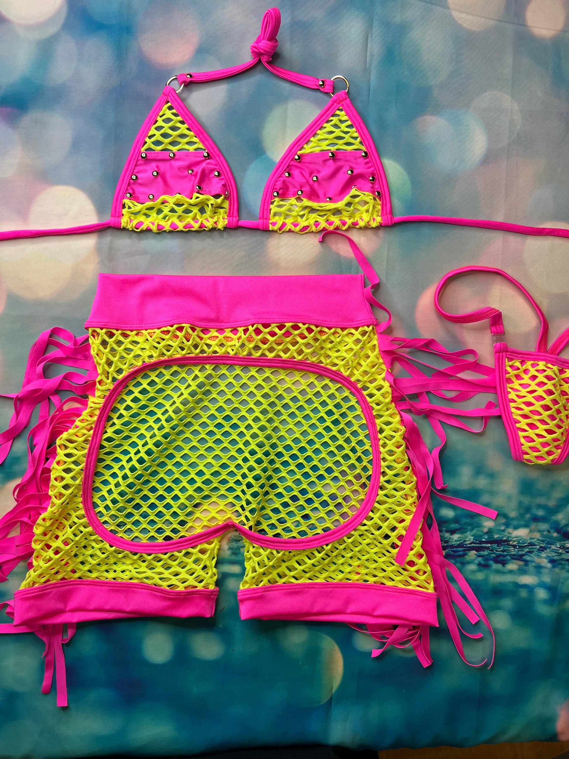 Neon Pink/Yellow Two-Piece Exotic Dance Wear Outfit for Stunning